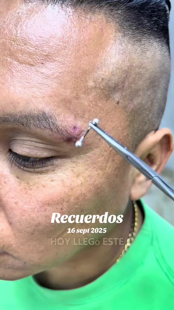 @El chico de los piercings