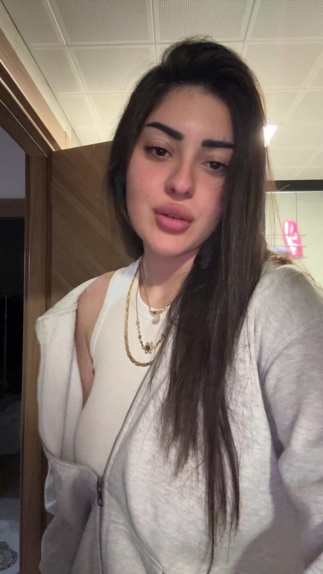 @Besne