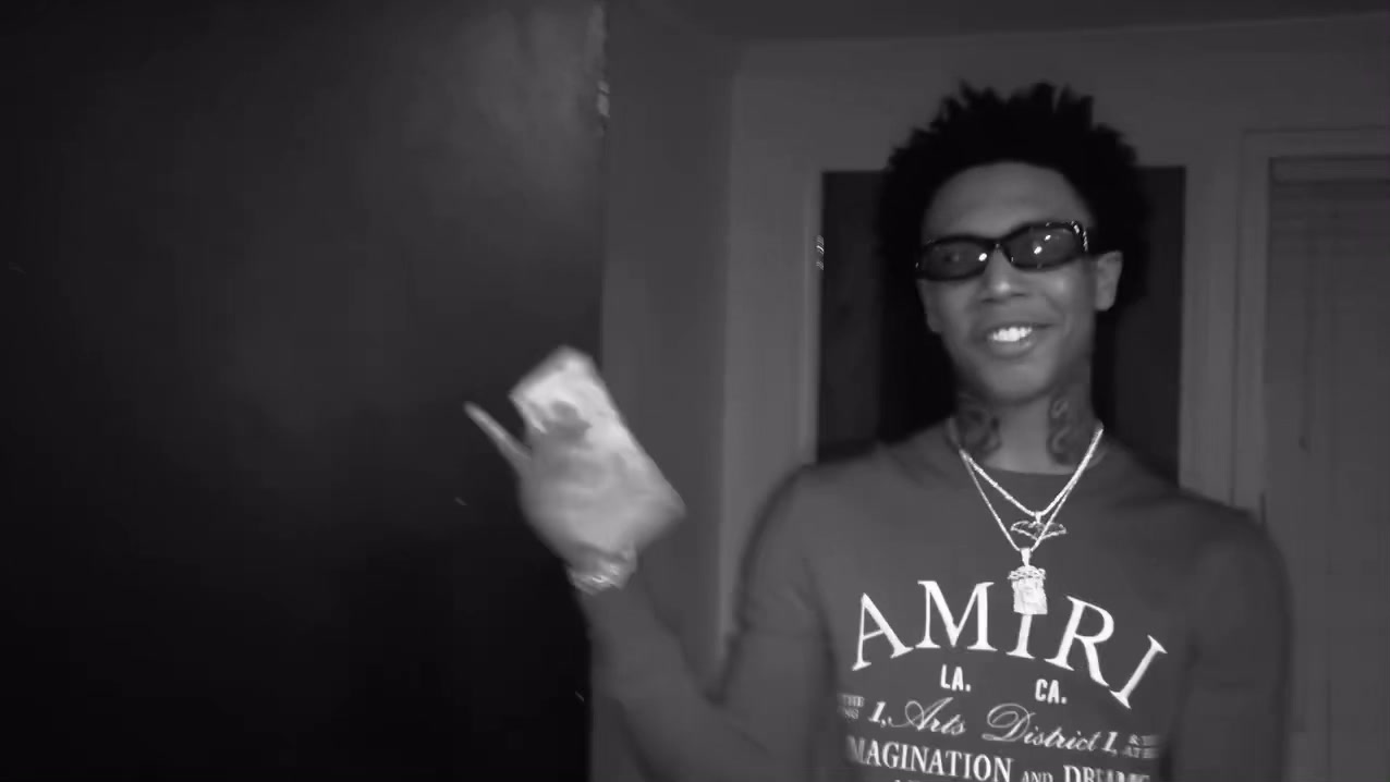 @thisnothimv