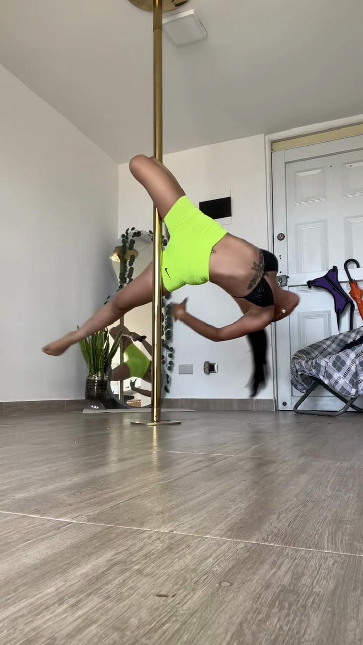 @LAURA DELGADO POLE 💛