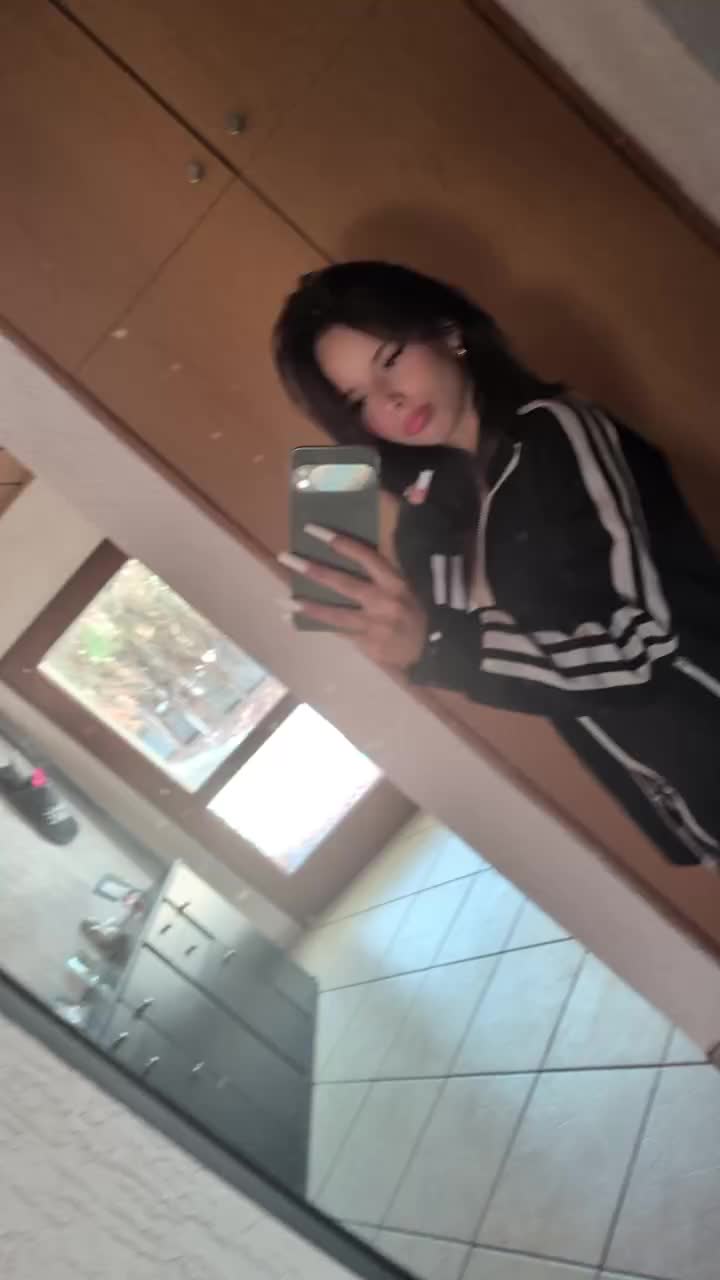 @Leony_8754
