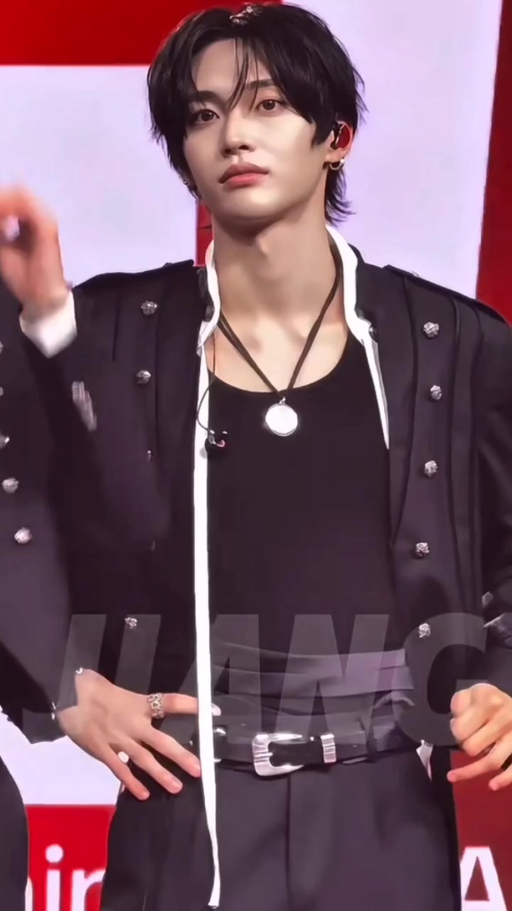@wonbin's long hair