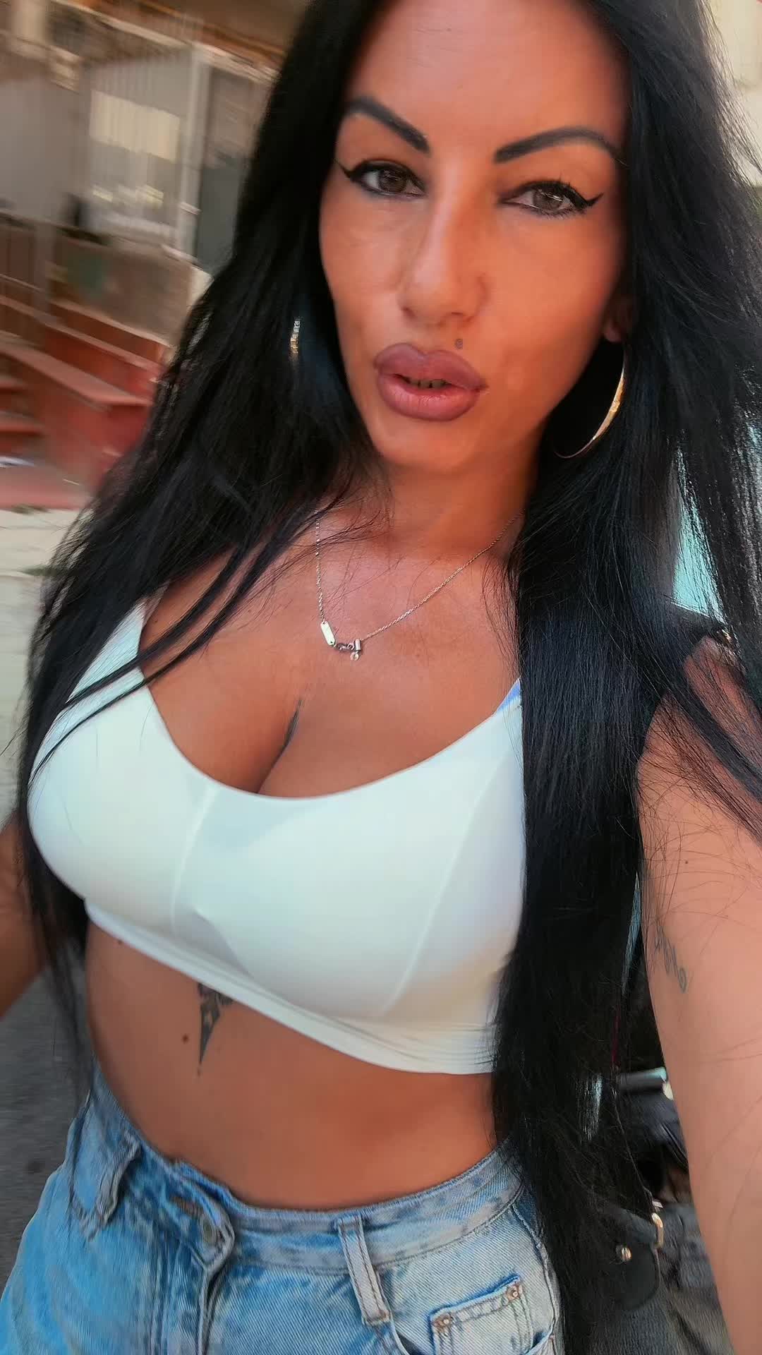 @_Dina_Cardone_