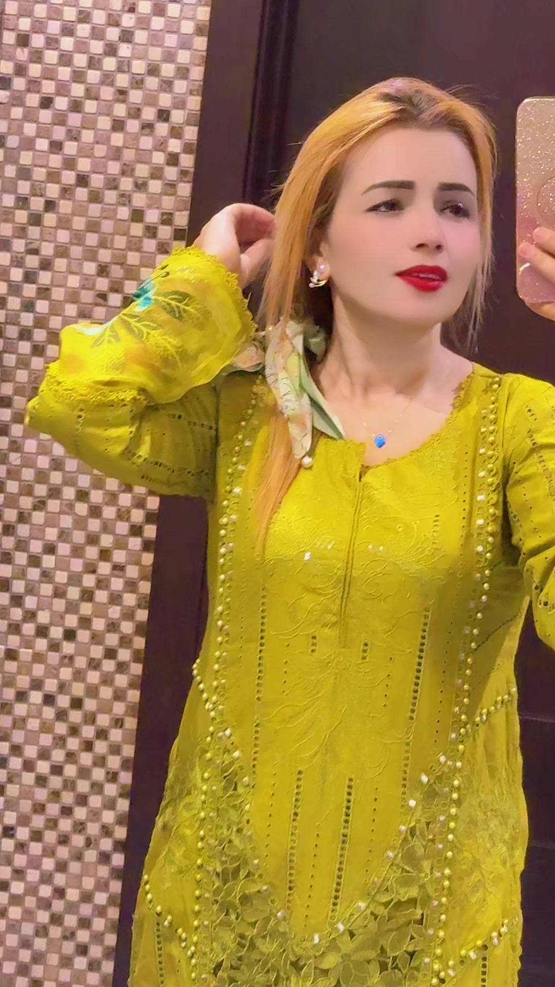 @🧿Anush👑🧿