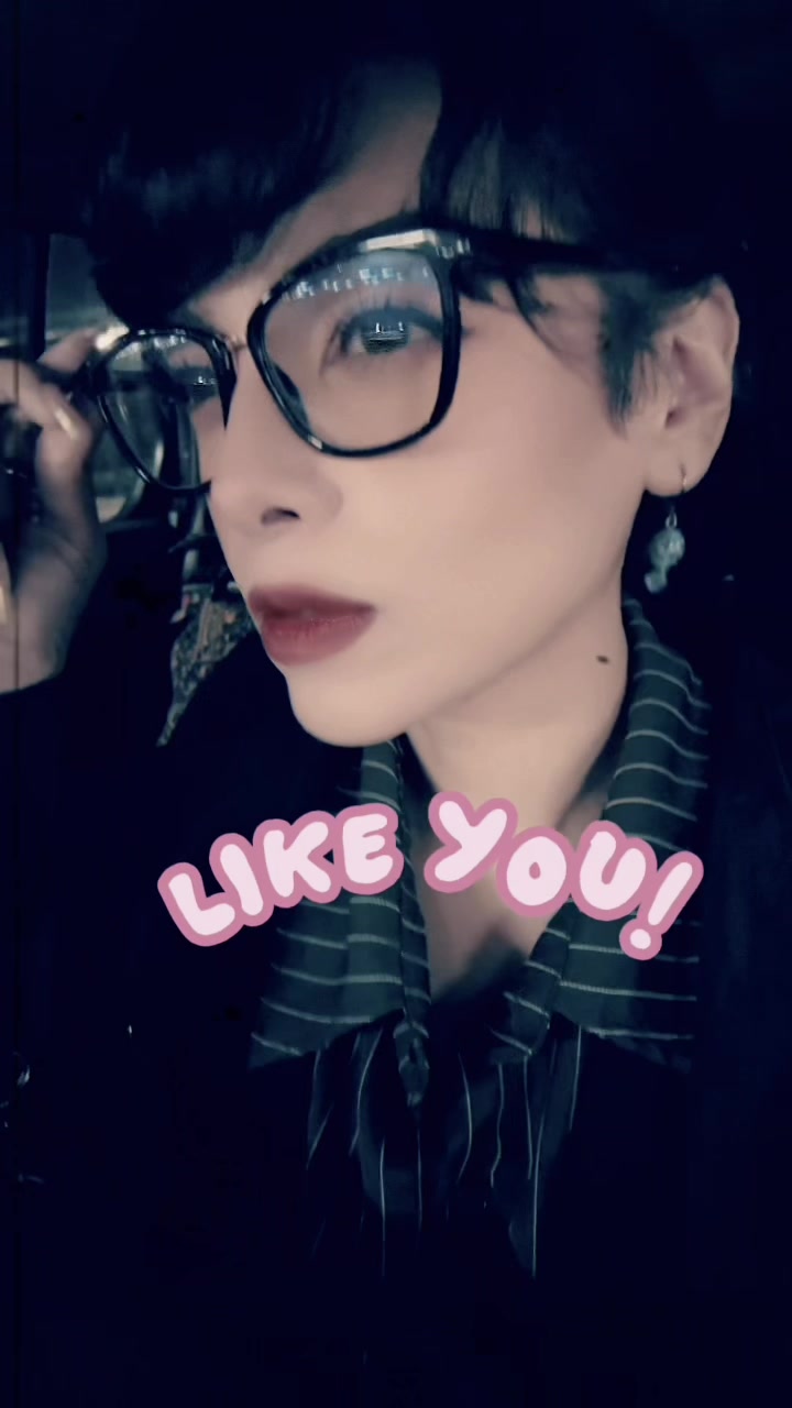 @Mimi_the_Strange