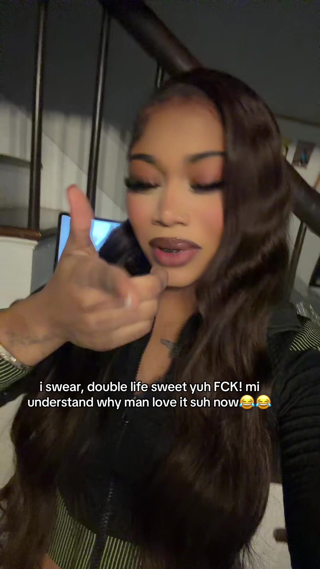 @hoodlebrity