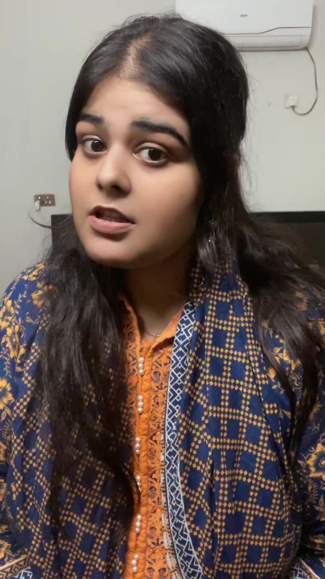 @Kanza_siddiqui