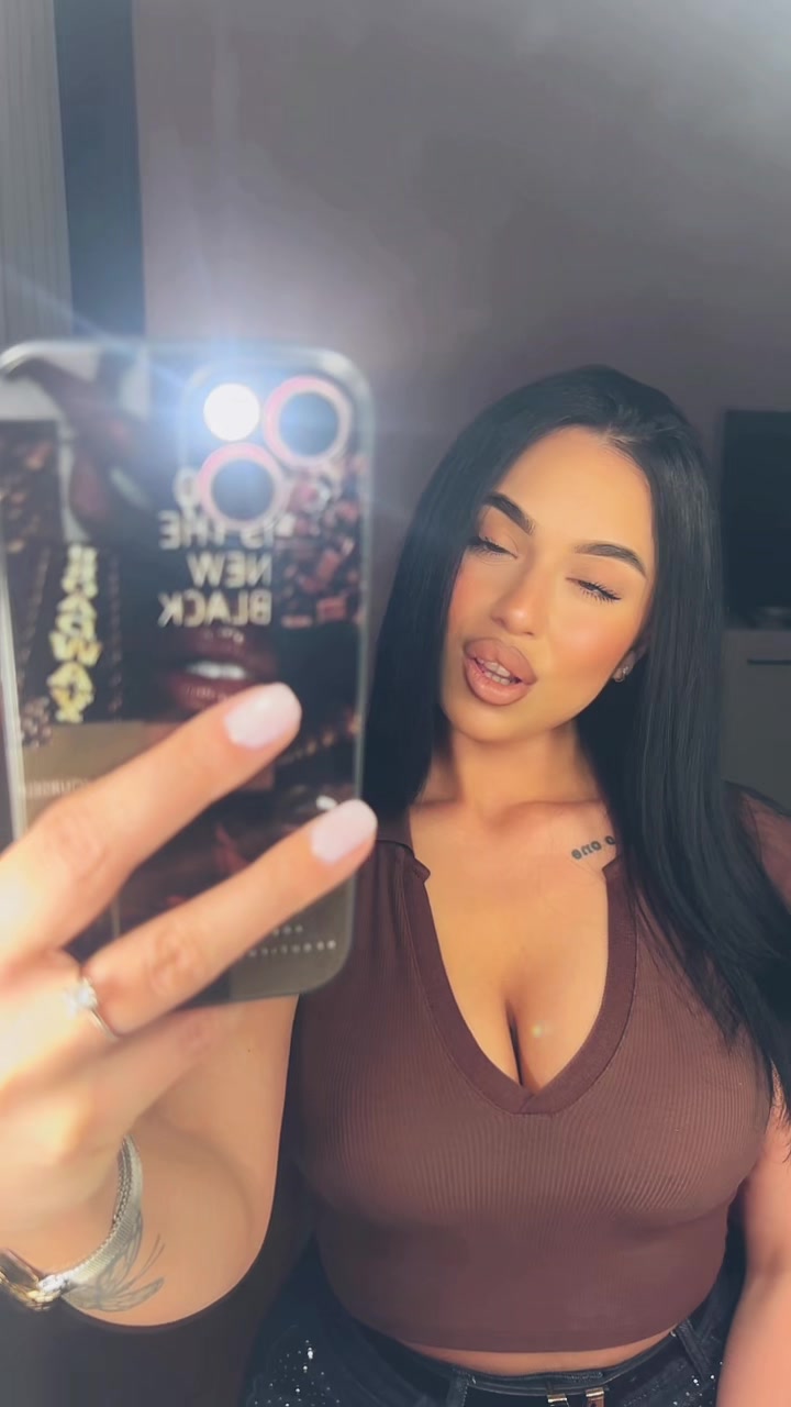 @elena