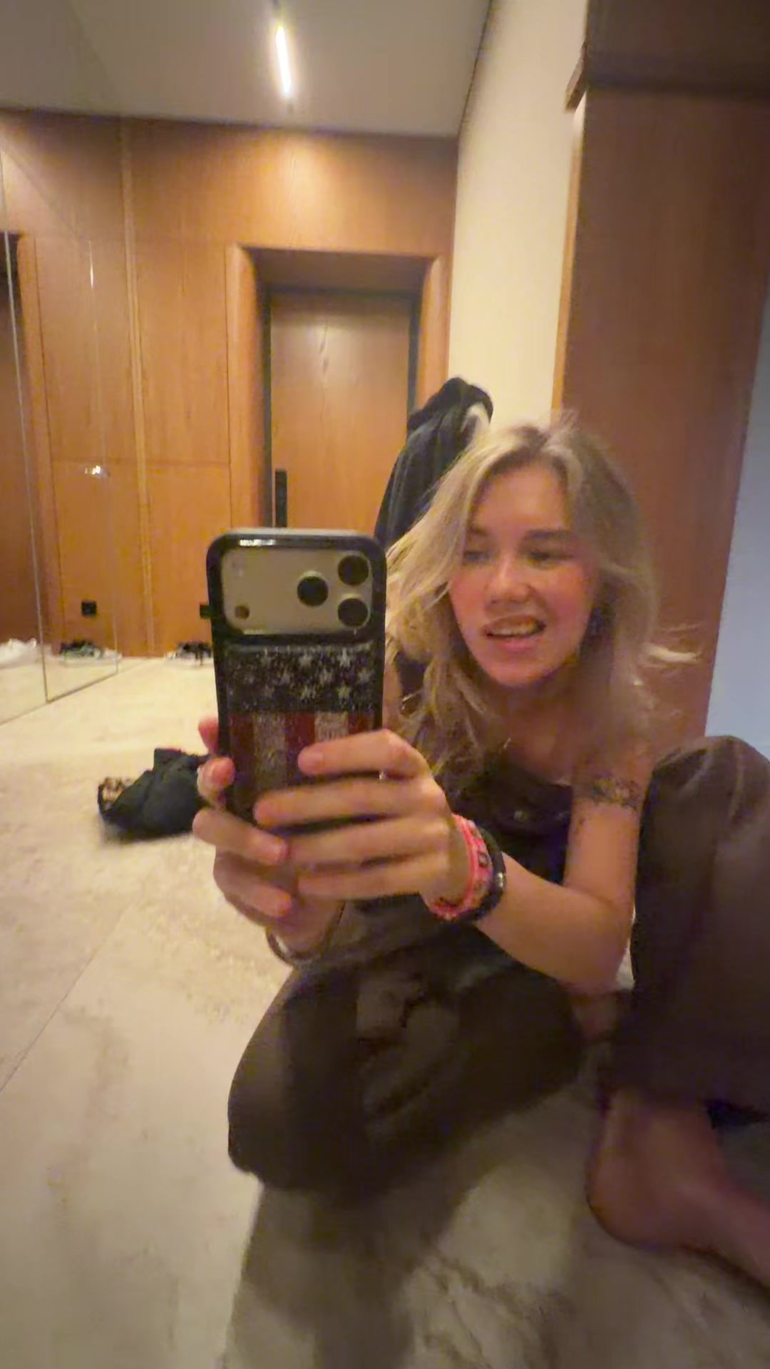 @алексис