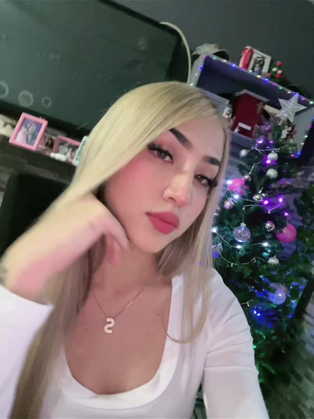 @Sarahiiii$