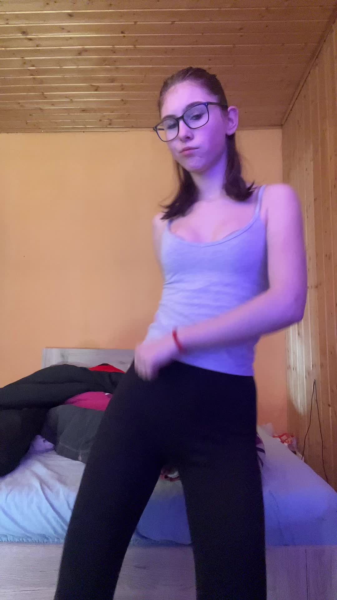 @Lenalovelykeksi