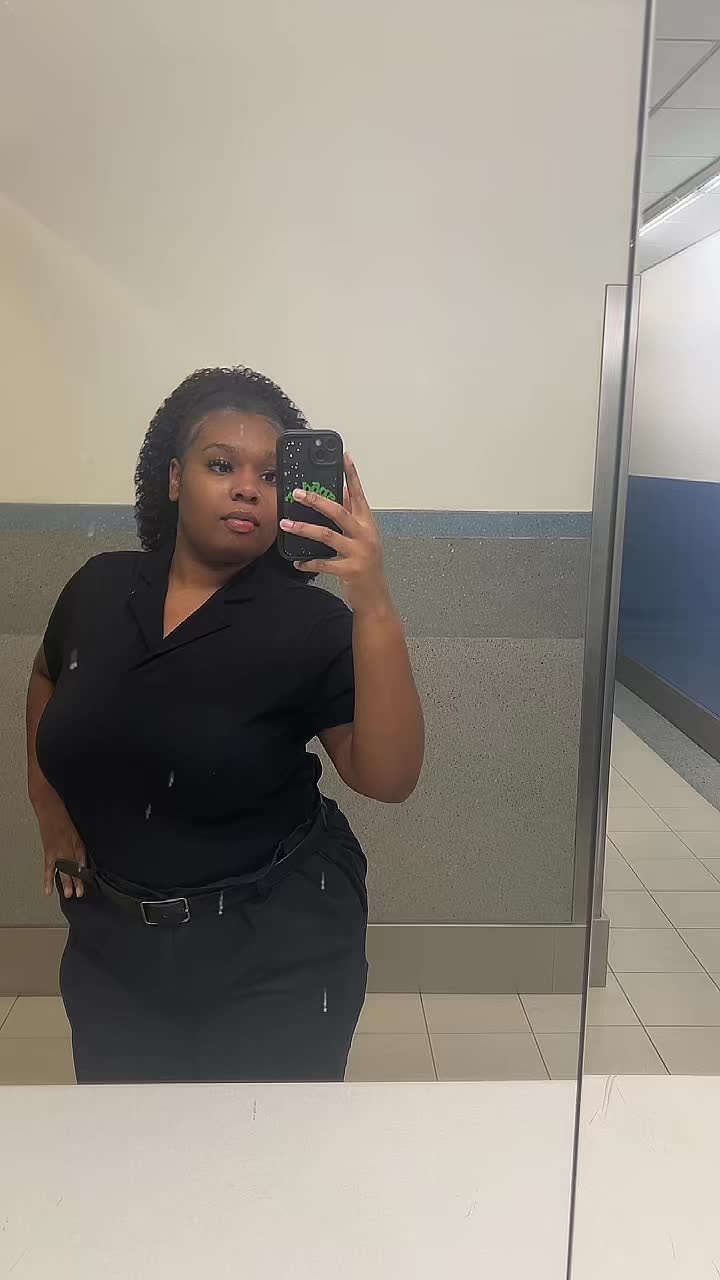 @Prettylil_ayanna15