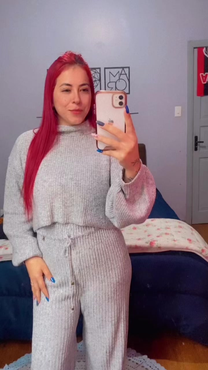 @jhenii_freitas
