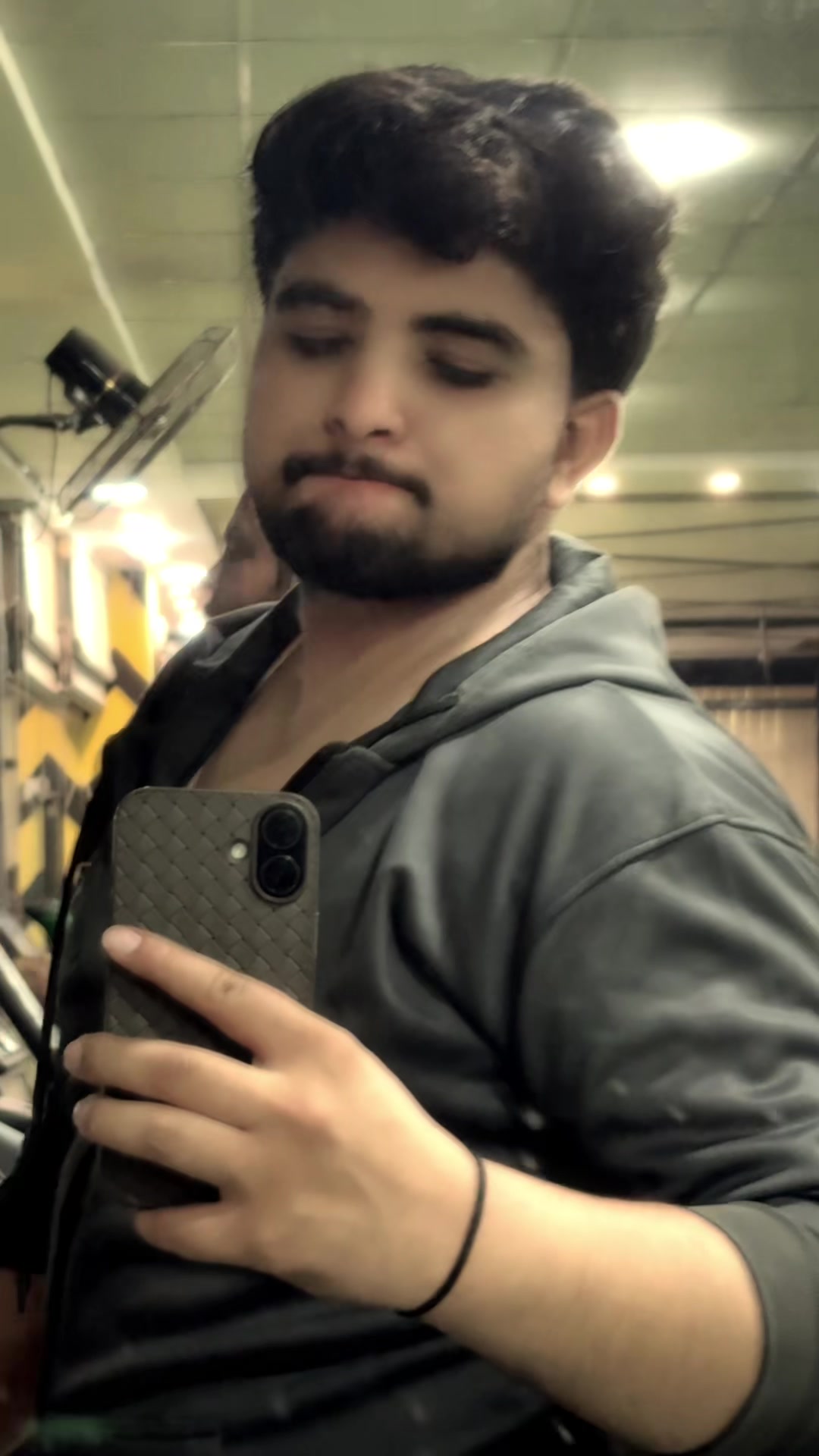 @its ___ Aizazu 🤨