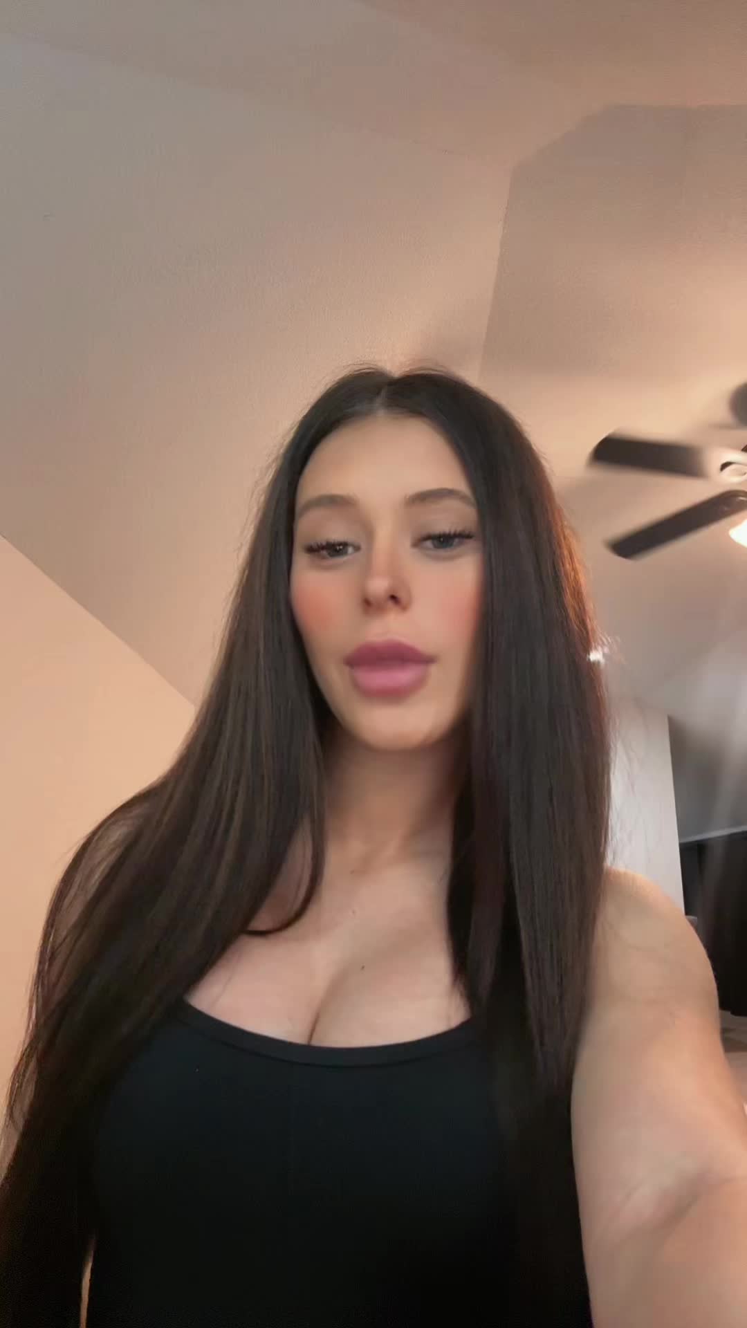 @Sophia Paige❣️