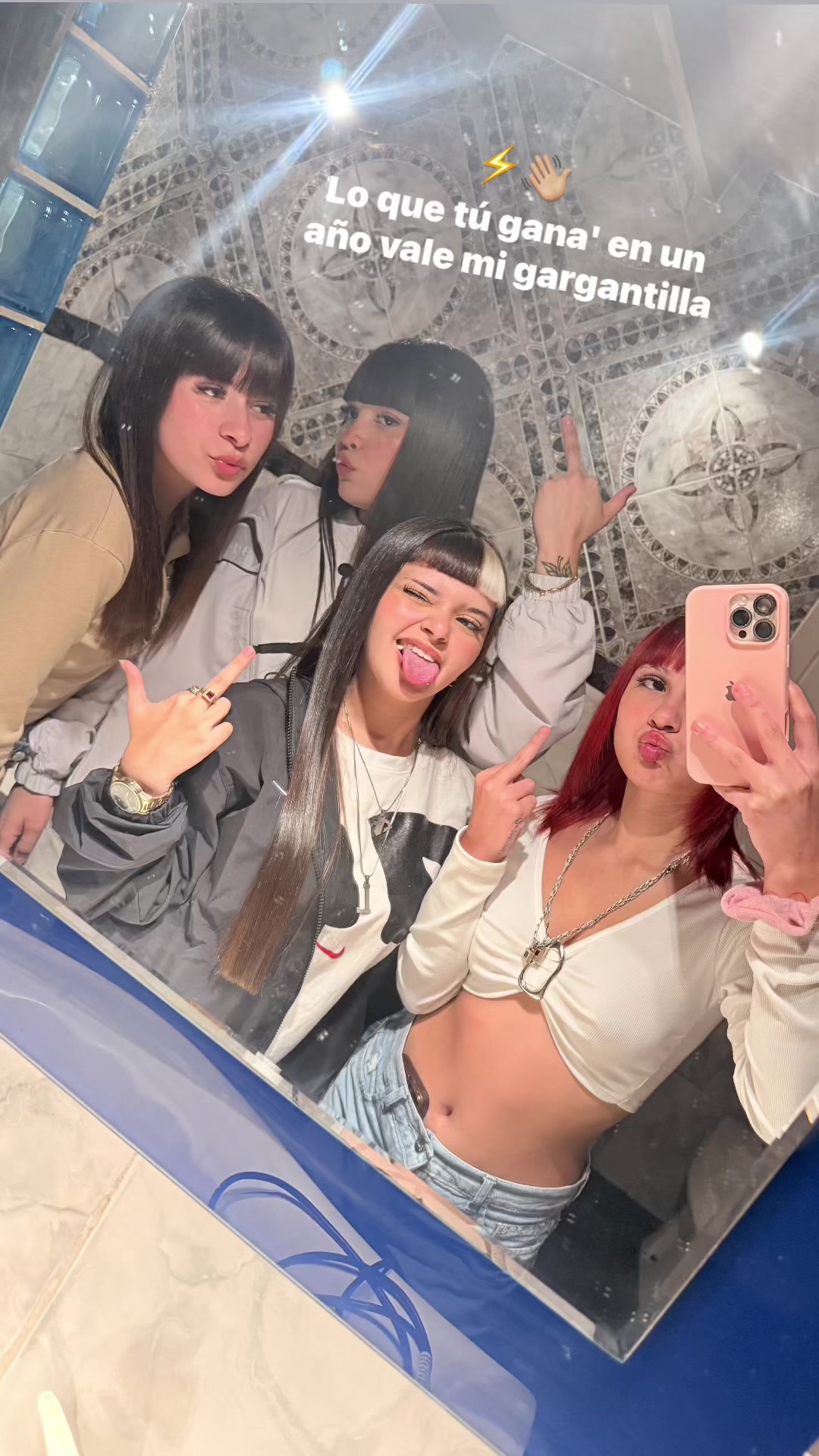@L U Z   E L U N E Y