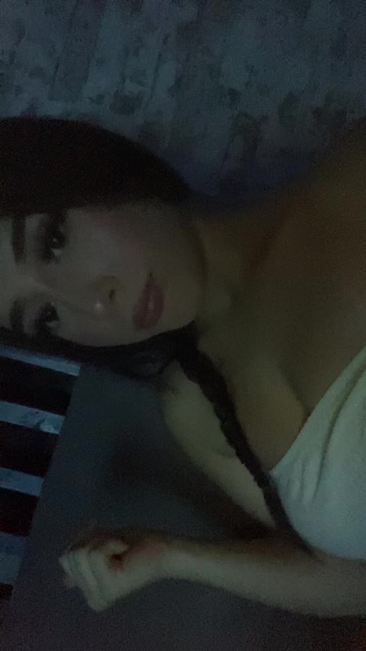 @✧・゚: ✧・゚: 𝓀𝒾𝓌𝒾 :・゚✧:・゚✧