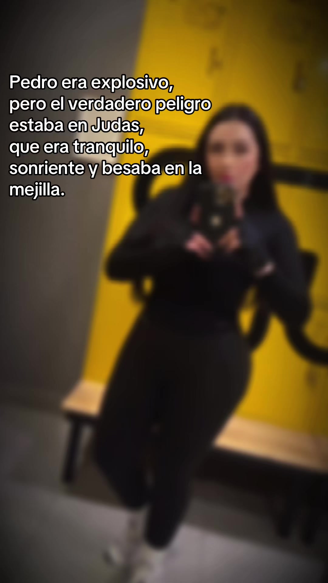 @L A U 🕵🏻♀️🖤💀