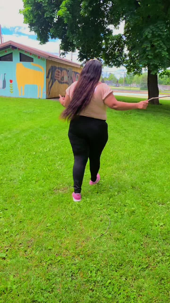 @laqueen1