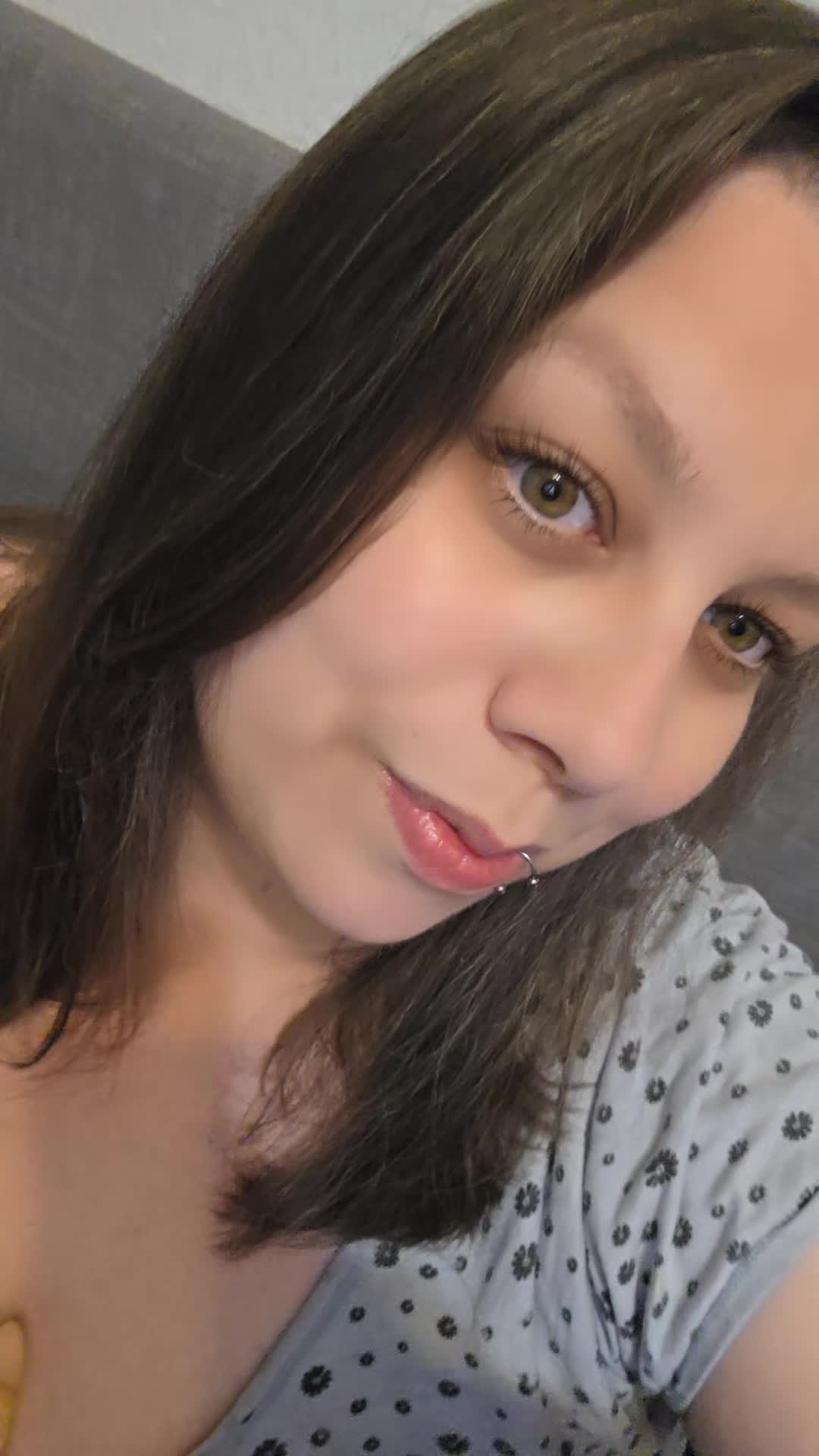 @Xx2fachmama34xX