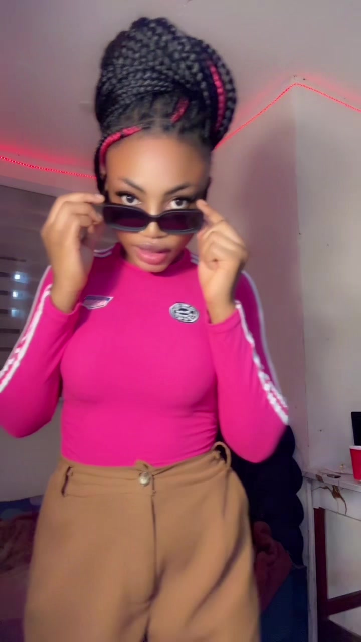 @𝐃𝐨𝐥𝐯𝐢 𝐋𝐨𝐮𝐧𝐚🌸