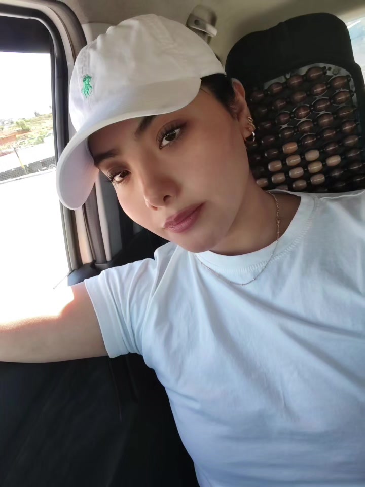 @Andrea._