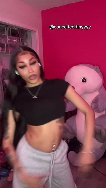 @Tinyy🦋🥀