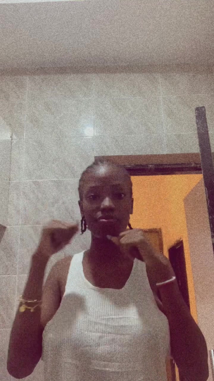@R💕E🌚N🥹A😌
