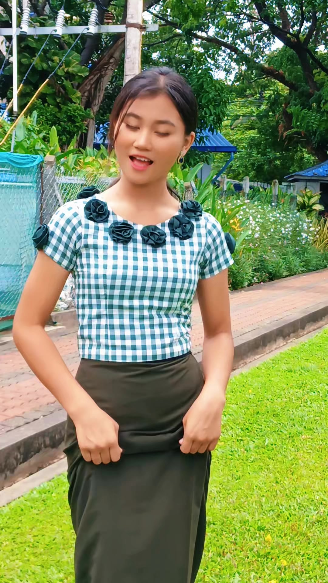 @Shwe Ni Ma