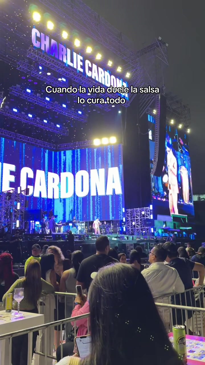 @Mar✨