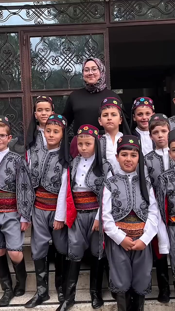 @Armoni Kost&uuml;m
