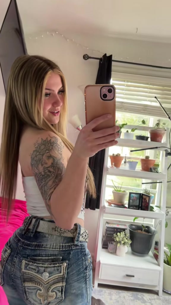 @Lexi⚡️