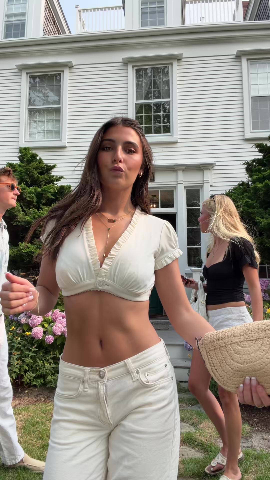 @lilaggoldd