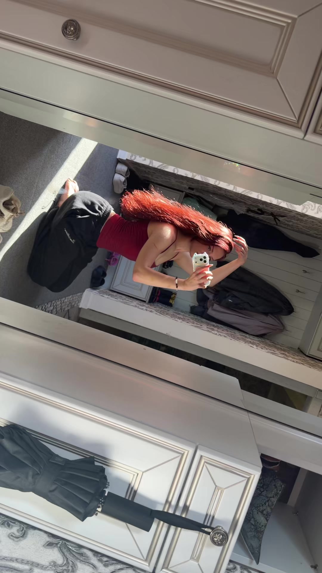 @qqutyrni