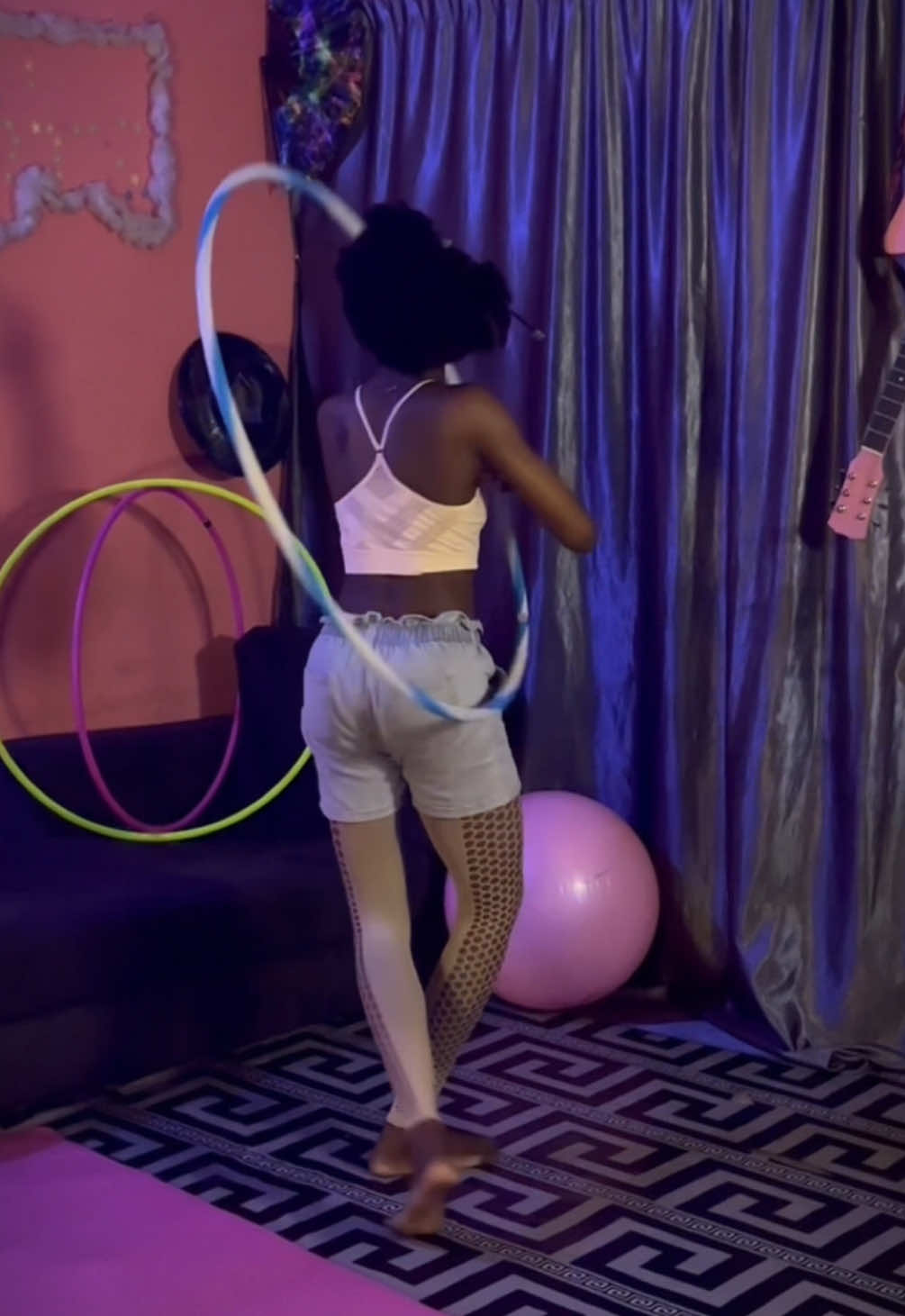 @Tflex Barnabas Cirque🤹🏾♀️