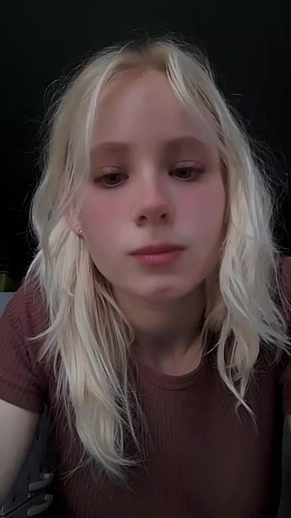 @Анютки🌛