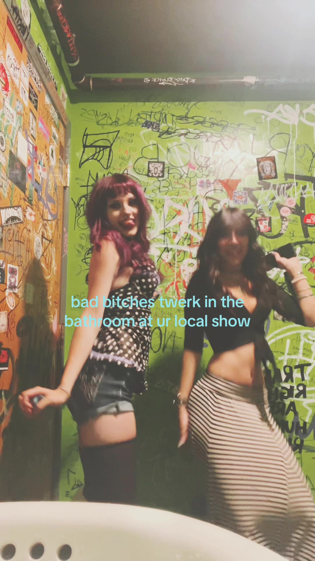 @vict꩜ria