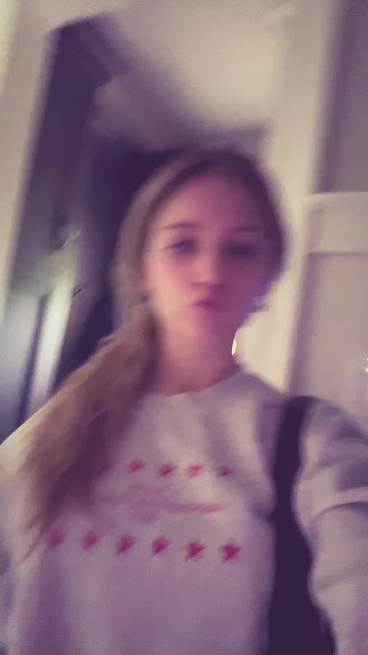@foxanne