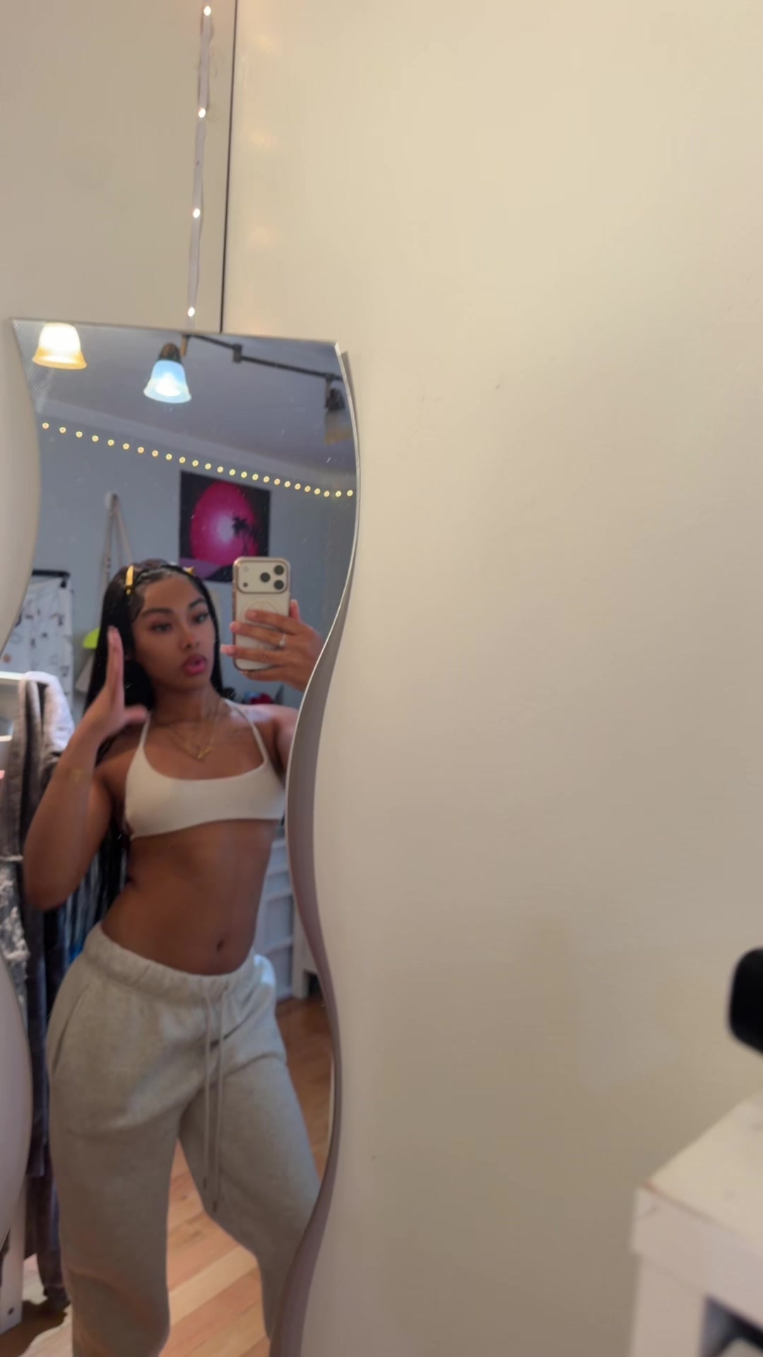 @🧞&zwj;♀️..