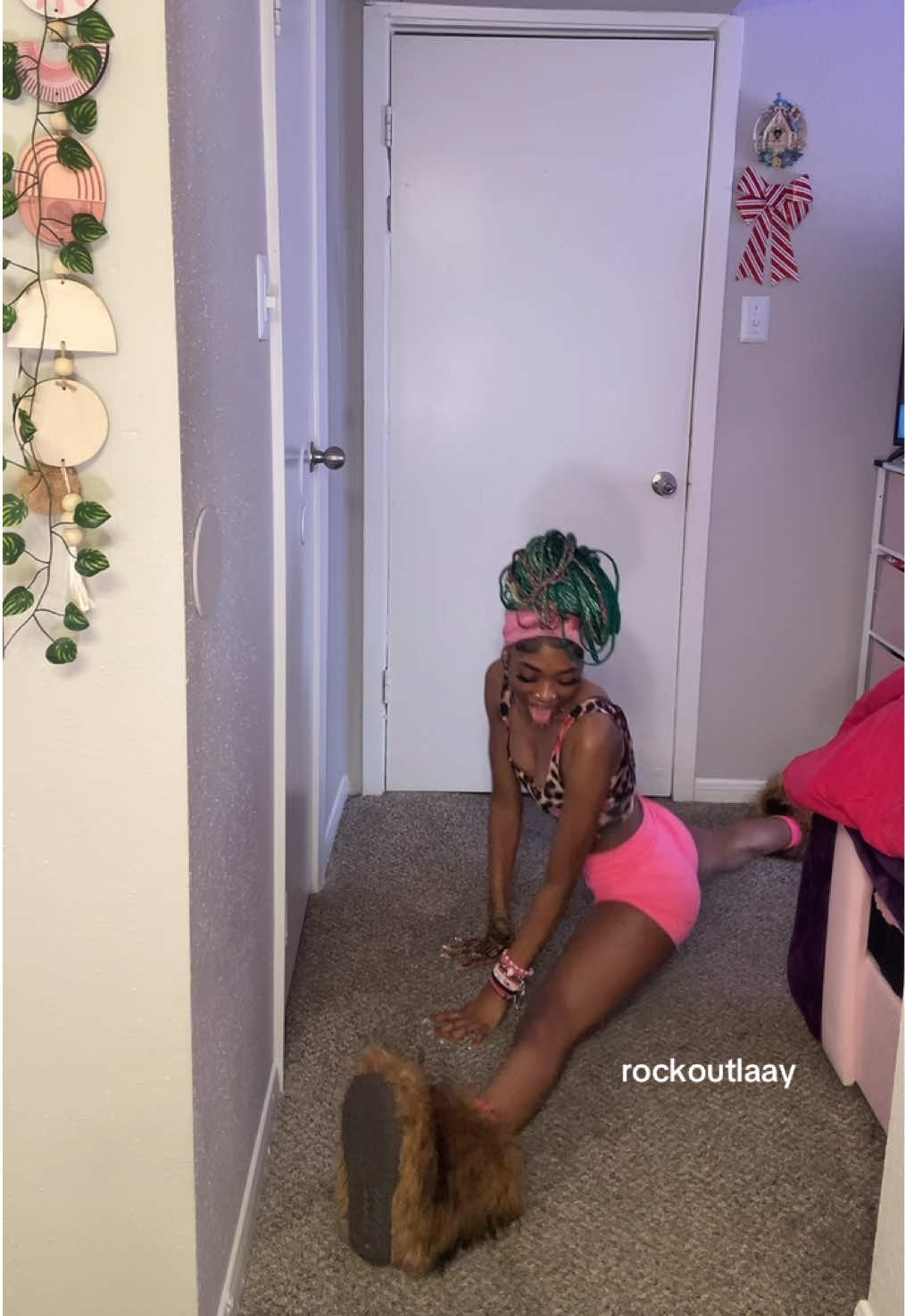 @rockoutlaay