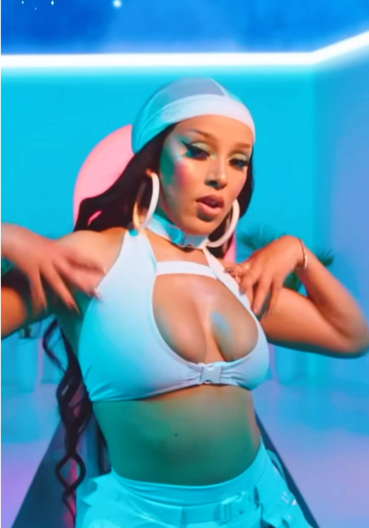 @pop_verse_