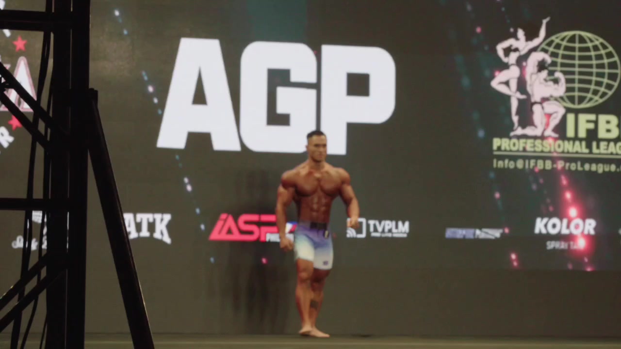@IFBB PRO BEN ANH