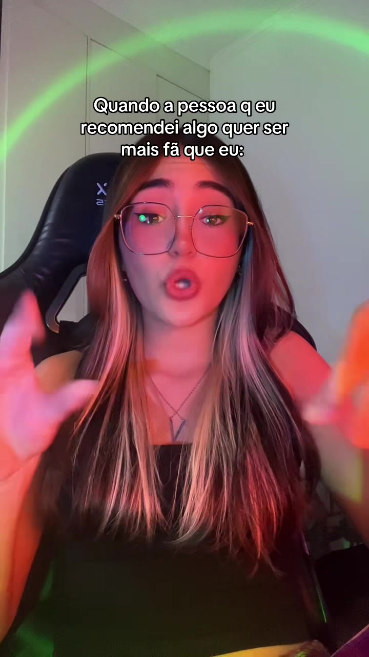 @VickyOlliveira