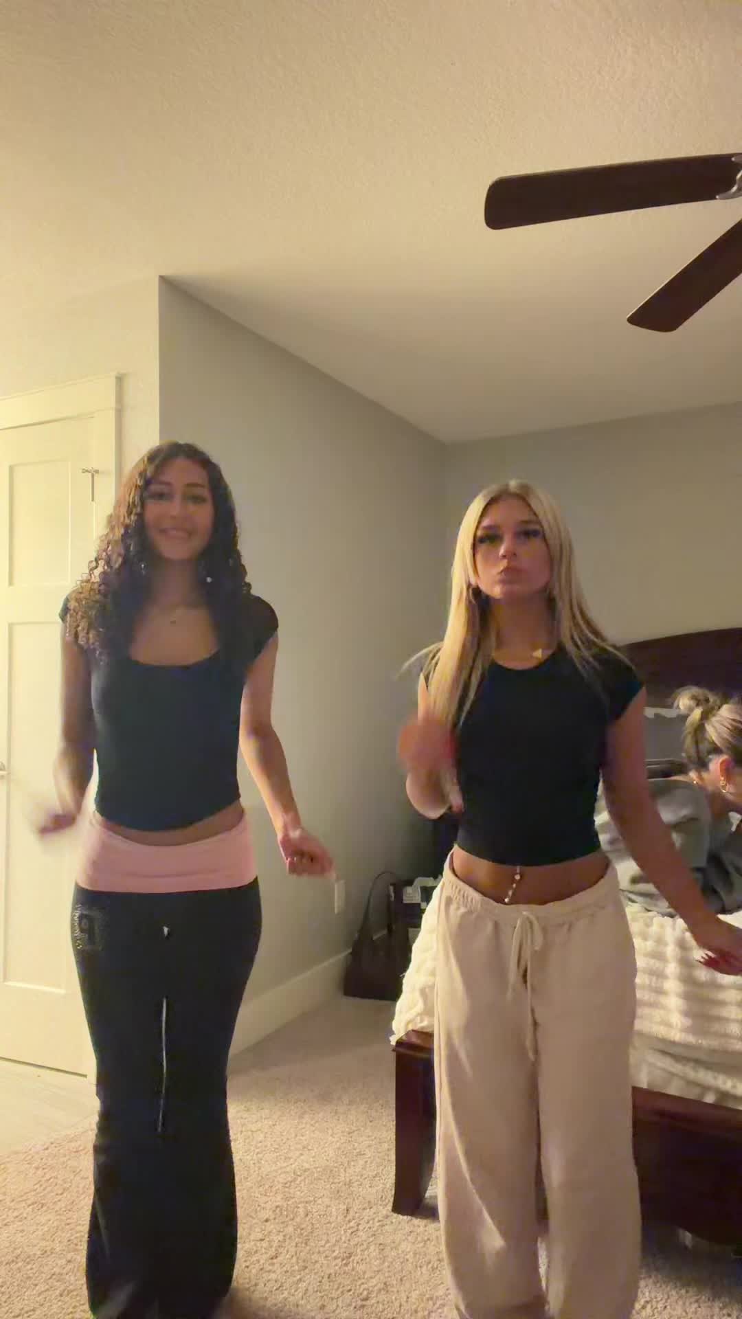 @Emma 🪷🪷