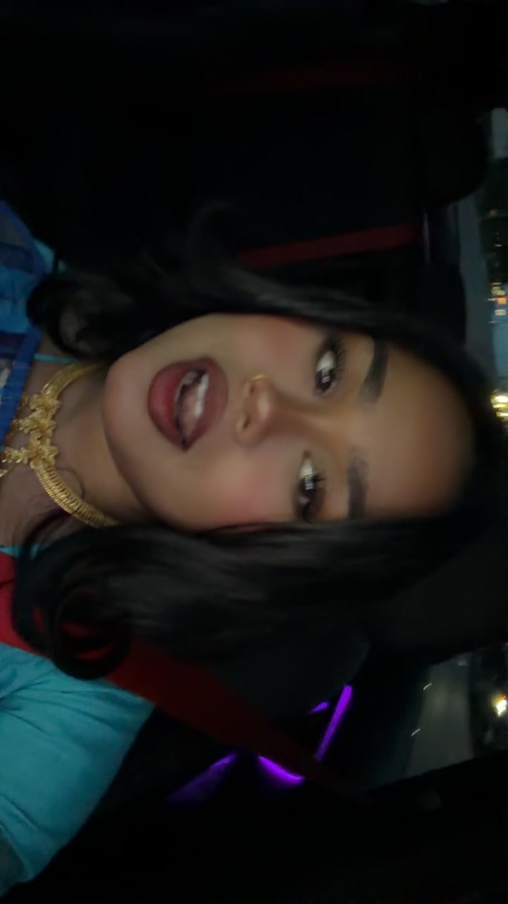 @Monii