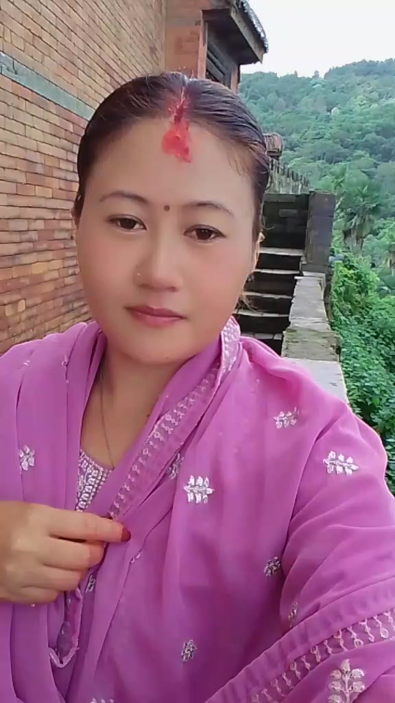 @China Gurung
