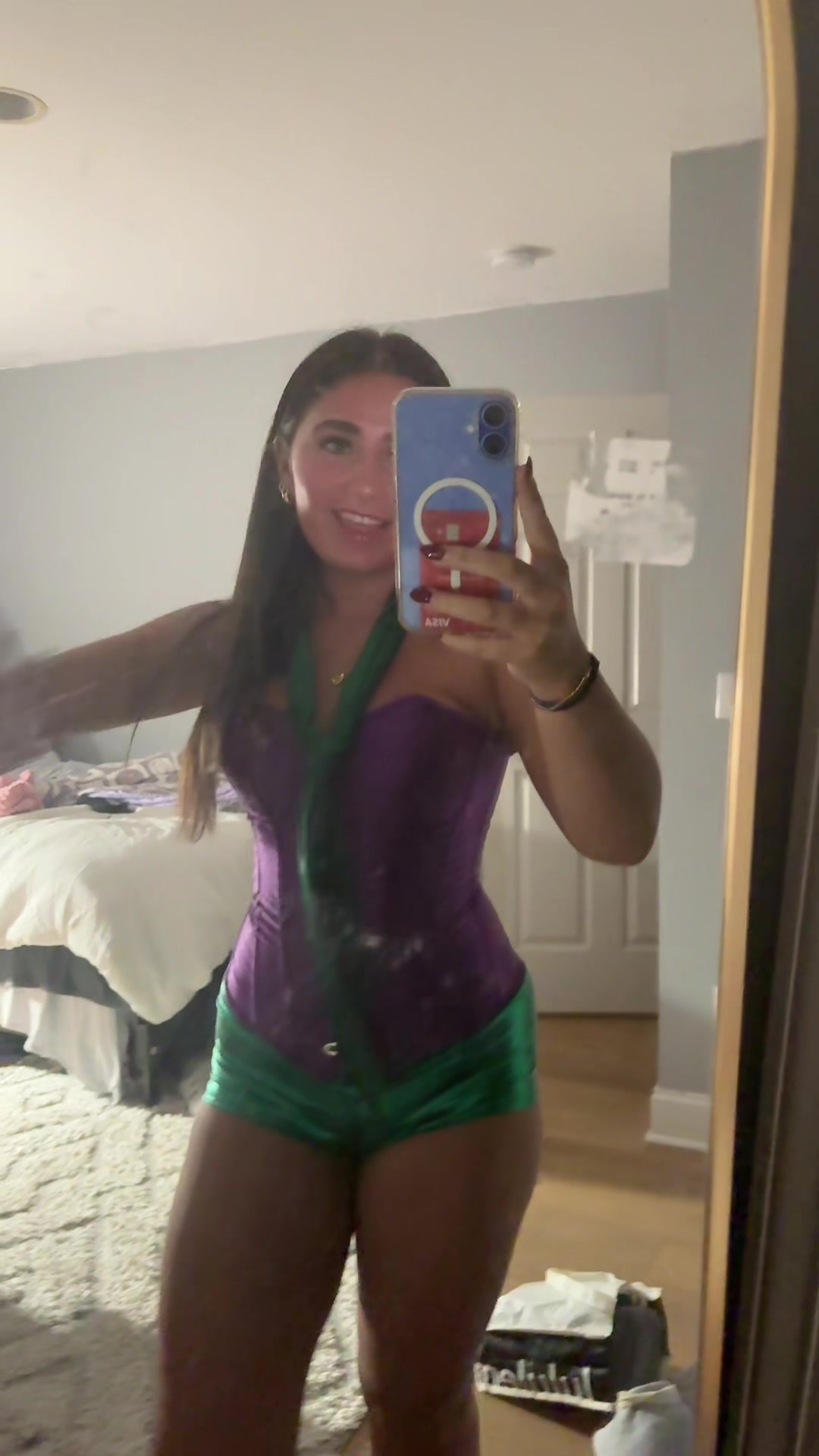 @zoelevitan