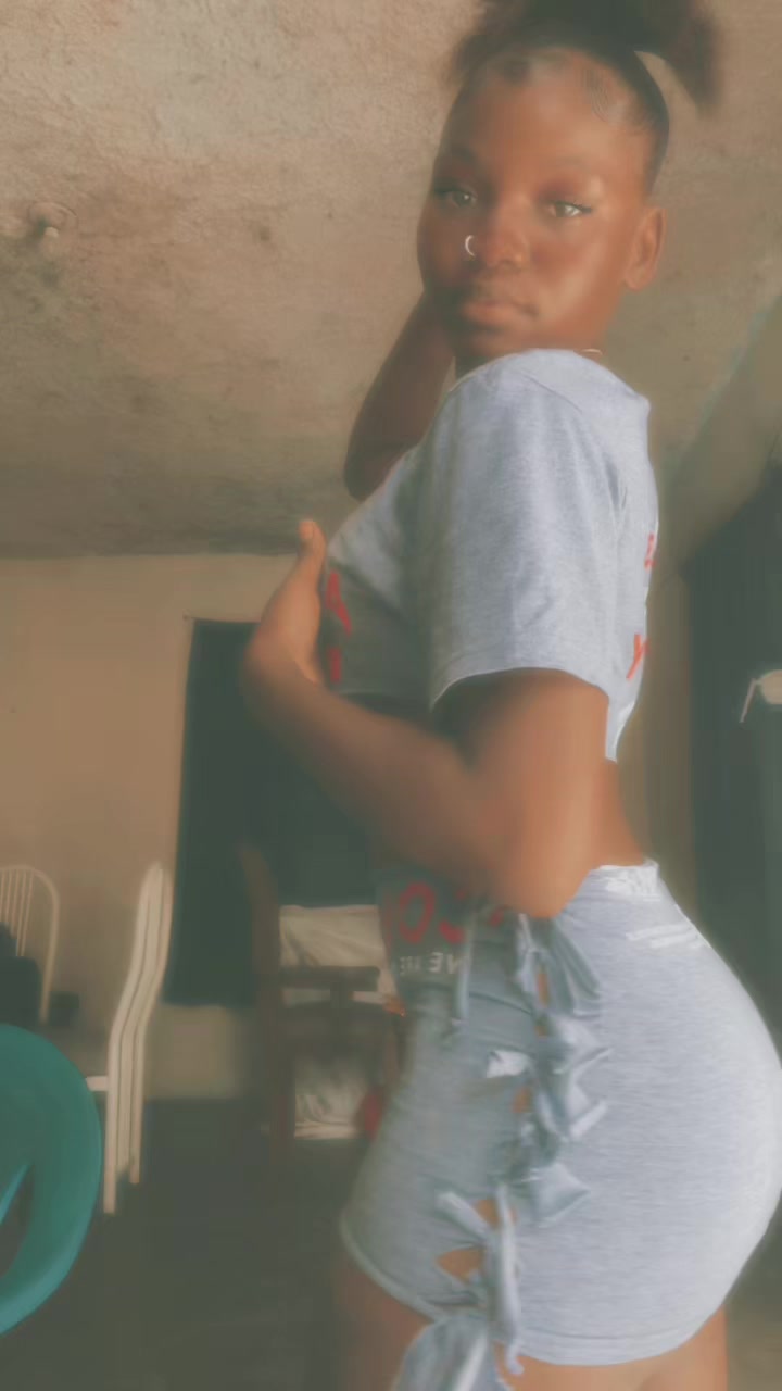 @𝓛𝓪𝓱 𝔂𝓾𝔂𝓾🧸💕2006🧃