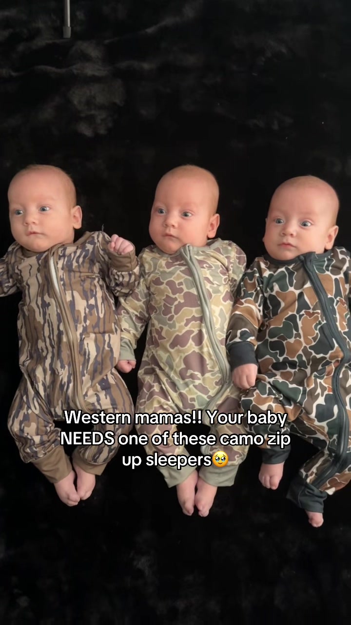 @Emily Damet &bull; Triplet Mom
