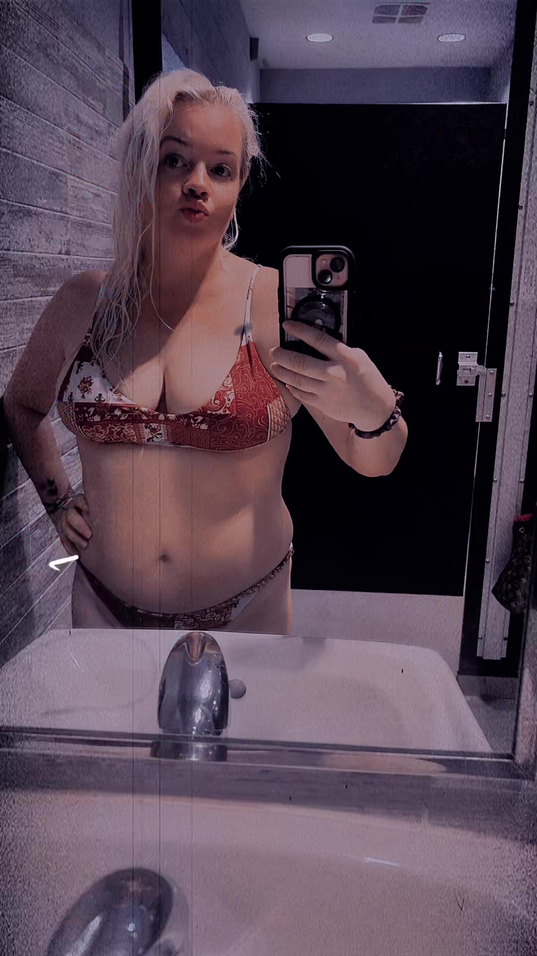 @Candice Lenay